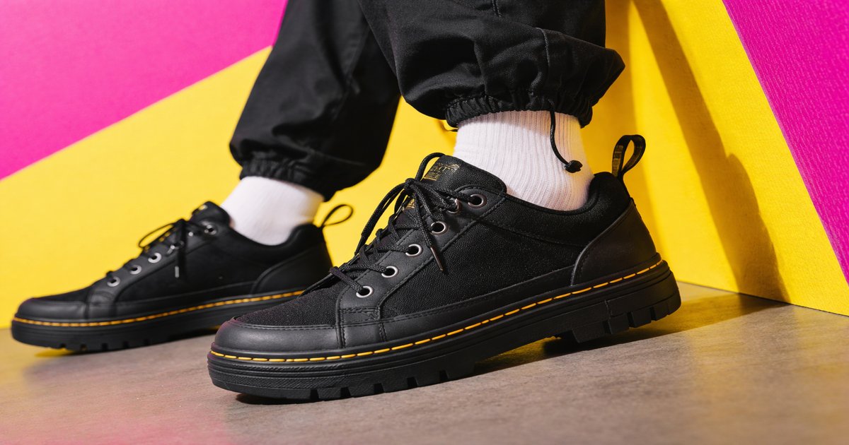 dr martens reeder in use