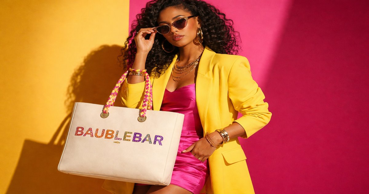 baublebar tote in use